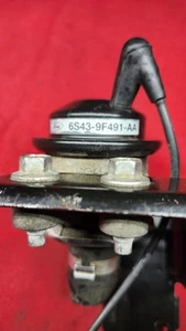 Válvula de retención de inyección de aire secundaria Ford Focus OEM 6 S 43 9 F 491 AA - Imagen 1 de 3
