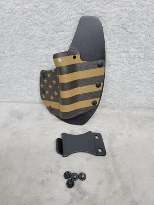 Funda Bullseye IWB Oculta Diestro Pistola de Calor Moldeada Mediana - Bandera Camuflada Foto 1 de 4