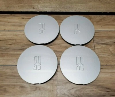 SET OF 4 - NEW NOS GM Oldsmobile Cutlass Calais Silver  Center Caps 1989-1991  - Image 1 of 4