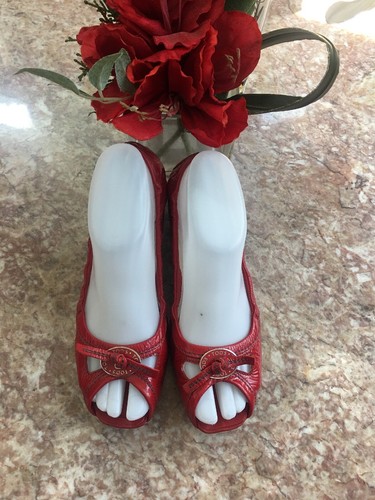 TOD’S Piatti aperti donna Tod's in pelle verniciata rossa punta aperta taglia 7 EUC prezzo al dettaglio $300