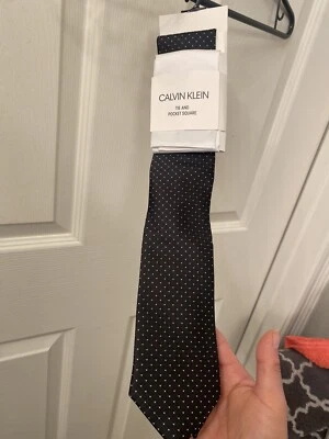 Corbata para hombre Calvin Klein ~ cuadros y cuadros blancos y negros ~ NUEVA PRECIO DE VENTA SUGERIDO POR EL FABRICANTE: $69,50 Foto 1 de 4