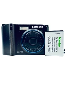 Samsung NV30 8.1MP Digital Camera, with 3x Optical Zoom O880 - Picture 1 of 7