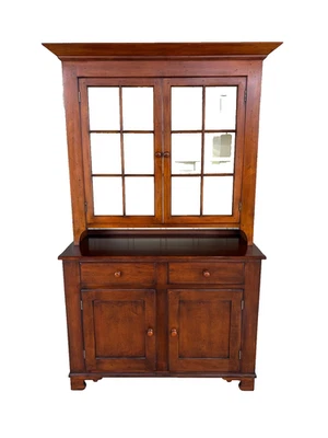 ARMARIO HOLANDÉS KINDEL CHIMNEY HILL CHERRY SHAKER ESTILO 2 PIEZAS (78-025-68) Foto 1 de 4