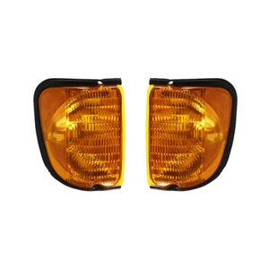 NEW PAIR OF SIDE MARKER LIGHTS FITS FORD E-150 E-350 ECONOLINE 2007 5C2Z13200AA - Picture 1 of 2
