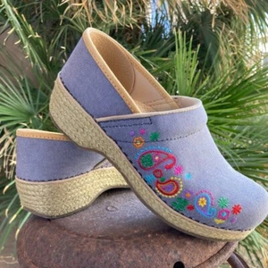 Dansko Floral Embroidered DANILO Clog Blue Canvas Denim Shoes Womens' Sz 38 - Picture 1 of 10