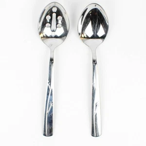 Set of 2 Reed & Barton Fiori Serving Utensils Slotted & Solid Serving Spoons - Picture 1 of 5