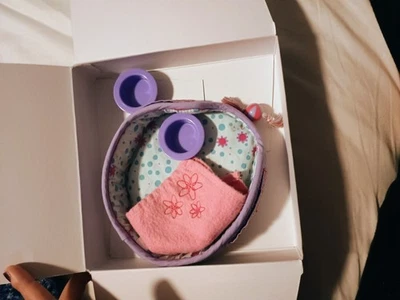 American Girl Sweet Dreams pet bed RETIRED all accessories with box - Image 1 of 2