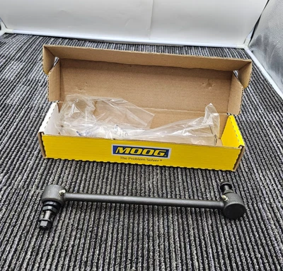 MOOG K750048 Stabilizer Bar Link Front Right For Select 05-09 Ford Mercury Model - Image 1 of 4