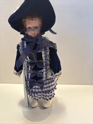 Muñeca Antigua Cabeza de Hojalata Cuerpo de Cuero, Manos Bisque, Pelo Moldeado 12" Foto 1 de 4