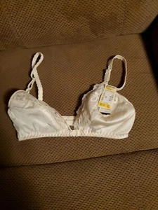 Maidenform 6848  Sweet Nothings Soft Cup Bra Front Closure NWT  32C ,DAMAGED - Picture 1 of 4