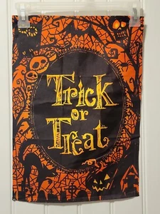 TRICK OR TREAT Haunted House Halloween Garden Flag - Picture 1 of 1