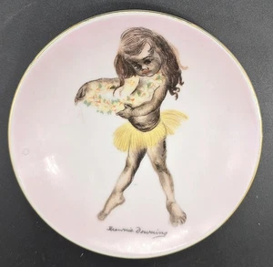 VINTAGE BROWNIE DOWNING SMALL WALL PLATE, DANCING GIRL, 10cm - Picture 1 of 2