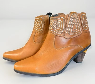 Spring Step Gamer Embroidered Western Leather Ankle Boots Size EU 37 US 7 - Image 1 of 4