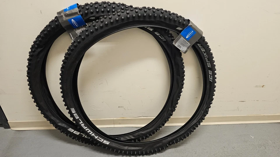2 бескамерные складные шины Schwalbe Ice Spiker Pro 29x2,25 Perform RaceGuard WIC - Изображение 1 из 4
