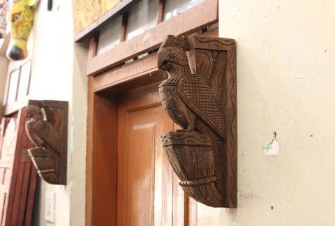 Peacock Statue Wall Bracket Pair Wooden Corbel Bird Sculpture Home Decor Vintage Cover