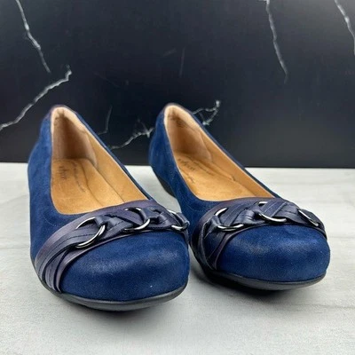 Chaquetón plano de ballet SoftSpots Posie para mujer azul marino gamuza talla 12 Foto 1 de 4