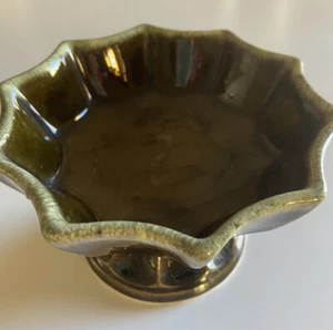Vintage Mid-Century grüner Tropfrumpf Keramik gewellte Kanten Sockel Süßigkeitenschale F83 - Bild 1 von 9