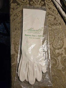 VINTAGE ALEXANDRE MARSHALL FIELD & COMPANY MADE IN FRANCE WHITE WOMEN'S GLOVES  - Picture 1 of 6