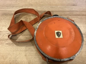 Vntg Oasis FSS Canteen, 2 Quart, Orange, Screw On Cap, Shoulder Strap - Picture 1 of 7