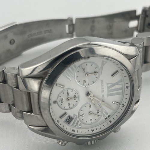 Orologio cronografo Michael Kors tono argento Bradshaw con batteria nuova (MK6174)