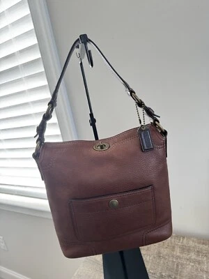 复古蔻驰切尔西棕色荔枝纹皮革转锁流浪汉单肩包 — 第 1/4 张图片