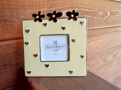 Marco de fotos retro amarillo, margaritas negras, corazones plateados 3x3" foto Gantz nuevo con etiquetas Foto 1 de 4