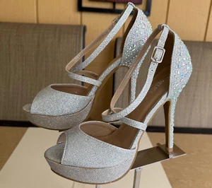 DELICACY DAMENSCHUHE. GR: 8,5 SILBER ABSATZ PLATEAU SILBER STRASS RIEMCHEN - Bild 1 von 7
