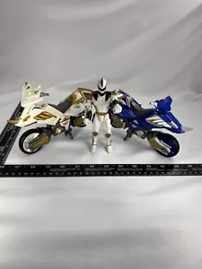 Bandai 2003 Power Rangers Dino Thunder White Ranger And Hover Cycle MMPR. - Picture 1 of 12