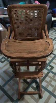 Mecedora ajustable vintage y silla alta de madera estacionaria con correa y reposapiés  Foto 1 de 4