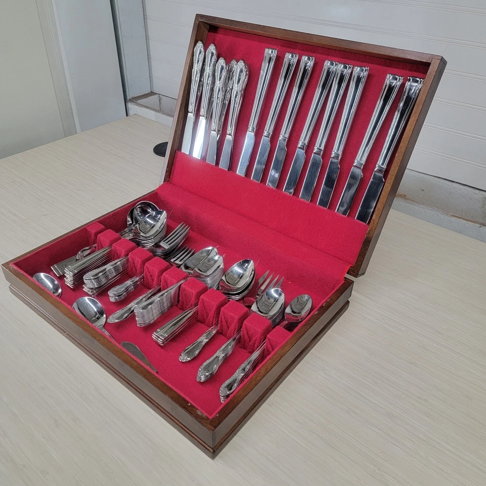 Reed & Barton 18/10 & Rogers Stainless Flatware Lot – 72+ pcs w/ Box - Image 1 of 4