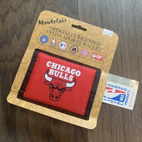 NEW Vintage Chicago Bulls Bi-Fold Wallet 90s NBA NOS Red Hook & Loop Cover