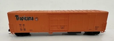 RED CABOOSE N Scale RN-17215-27 TROPICANA 62’ Insulated Box Car - Image 1 of 4
