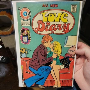 Love Diary 93 Charlton Comics 1975 - Picture 1 of 9