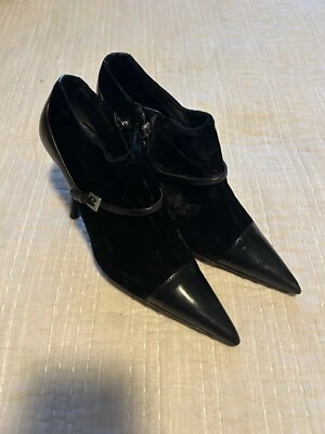 Botines al tobillo Prada punta tacón bajo 36 Foto 1 de 4