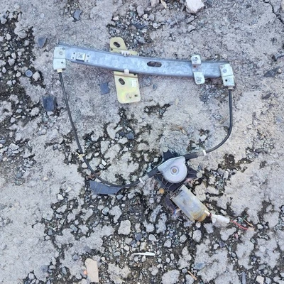 Mercury Capri 1991-1994 conjunto de motor y regulador de ventana eléctrica lateral del pasajero derecho Foto 1 de 2