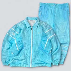 Chándal cortavientos de nailon vintage años 90 Sergio Tacchini para hombre chaqueta pantalones 46 - Imagen 1 de 13