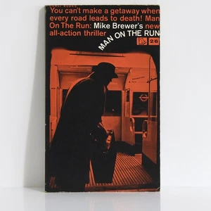 MIKE BREWER Man On The Run - 1962 Corgi 1st UK printing - vintage thriller - Picture 1 of 4
