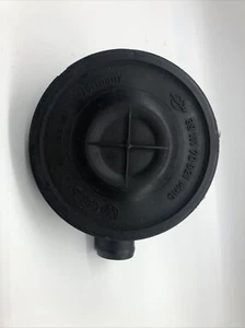 VW Golf 1.8 Breather Valve 075129101 - Picture 1 of 4
