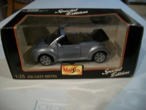 MAISTO VOLKWAGEN NEW BEETLE CABRIO 1:25 scale Diecast Special Edition - Picture 1 of 4