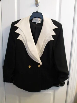 Traje negro de 2 piezas de diseñador francés para mujer con cuello crema talla 48 (XXL) Foto 1 de 4