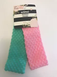 SCUNCI 2 PEZZI COPRICAPO ROSA E VERDE #54254 - NUOVO - Foto 1 di 5