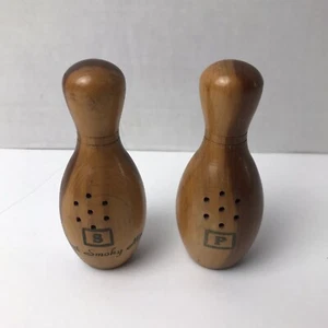 Wooden Bowling Pin Salt And Pepper Shaker Set Souvenir Smoky Mountains Vintage - Picture 1 of 8