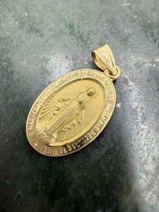 14K Yellow Gold Religious Virgin Mary Guadalupe Miraculous Medal Pendant Charm - Picture 1 of 7