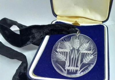 LALIQUE -Vintage Crystal Pendant, Signed R Lalique, Engraved Wheat-ear Crucifix - Image 1 of 4