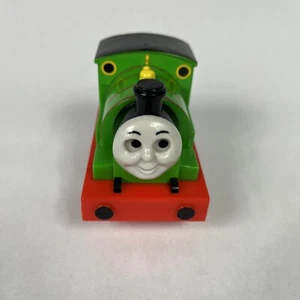 Raro 2004 Tomy Thomas Train My First Pullback Racer Pull Back N Go Percy funziona - Foto 1 di 6