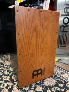 MEINL BACKBEAT BASS CAJON MADERA DURA TROPICAL JBBCTH - Imagen 1 de 3