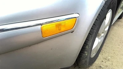 Marcador de luz de estacionamiento/esquina del conductor sedán lado de la ciudad para 99-11 JETTA 30781323 Foto 1 de 4