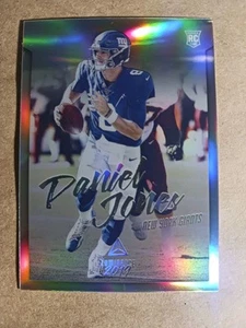 2019 Panini Chronicles #203 Daniel Jones Luminance Update Rookies Silver Holo RC - Picture 1 of 2