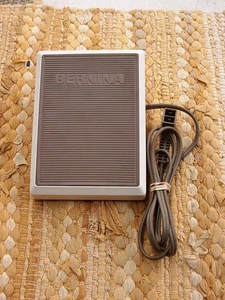 BERNINA Sewing Machine Foot Pedal Type 01 OEM TESTED! - Picture 1 of 4