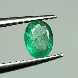 0,31 ct - natürlicher sambischer Smaragd Ovalschliff guter Glanz grüner Edelstein 10013 - Bild 1 von 2